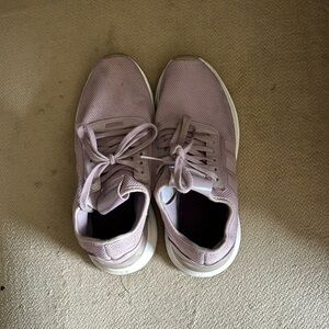 Used woman’s adidas purple tennis shoes